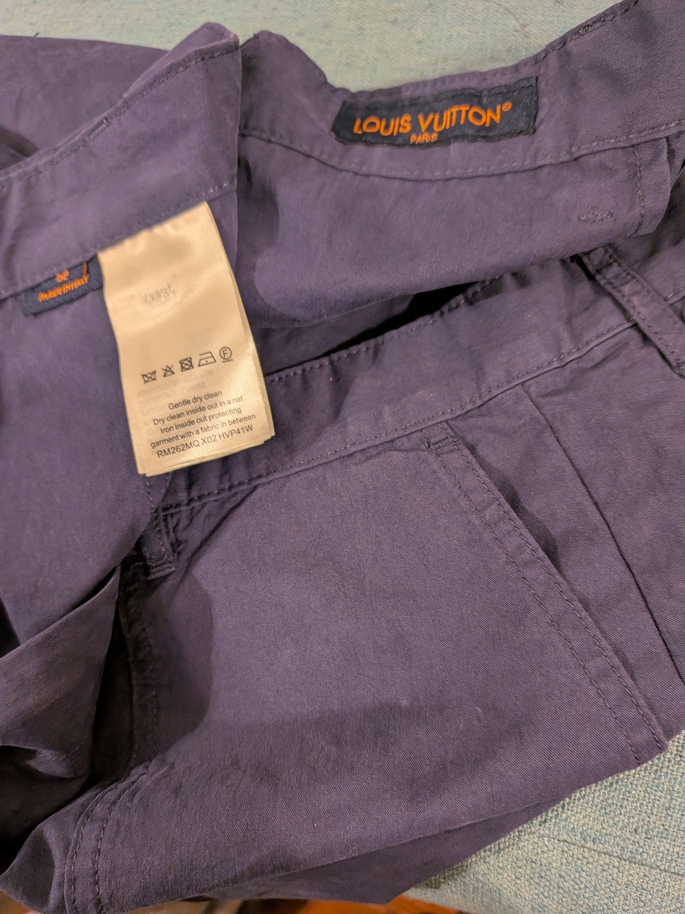 SS25 Louis Vuitton Men’s Dark Navy Denim Shorts with Leather LV Patch AUTHENTIC - Picture 8 of 8